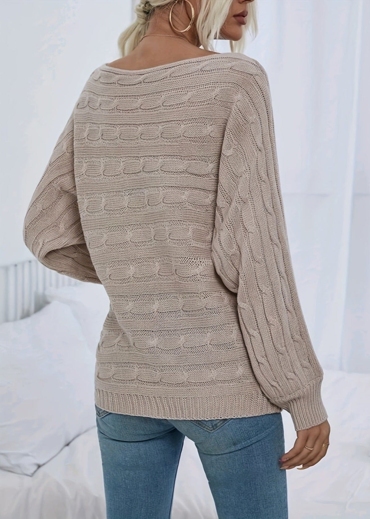 Calliane™ | Pull Neck