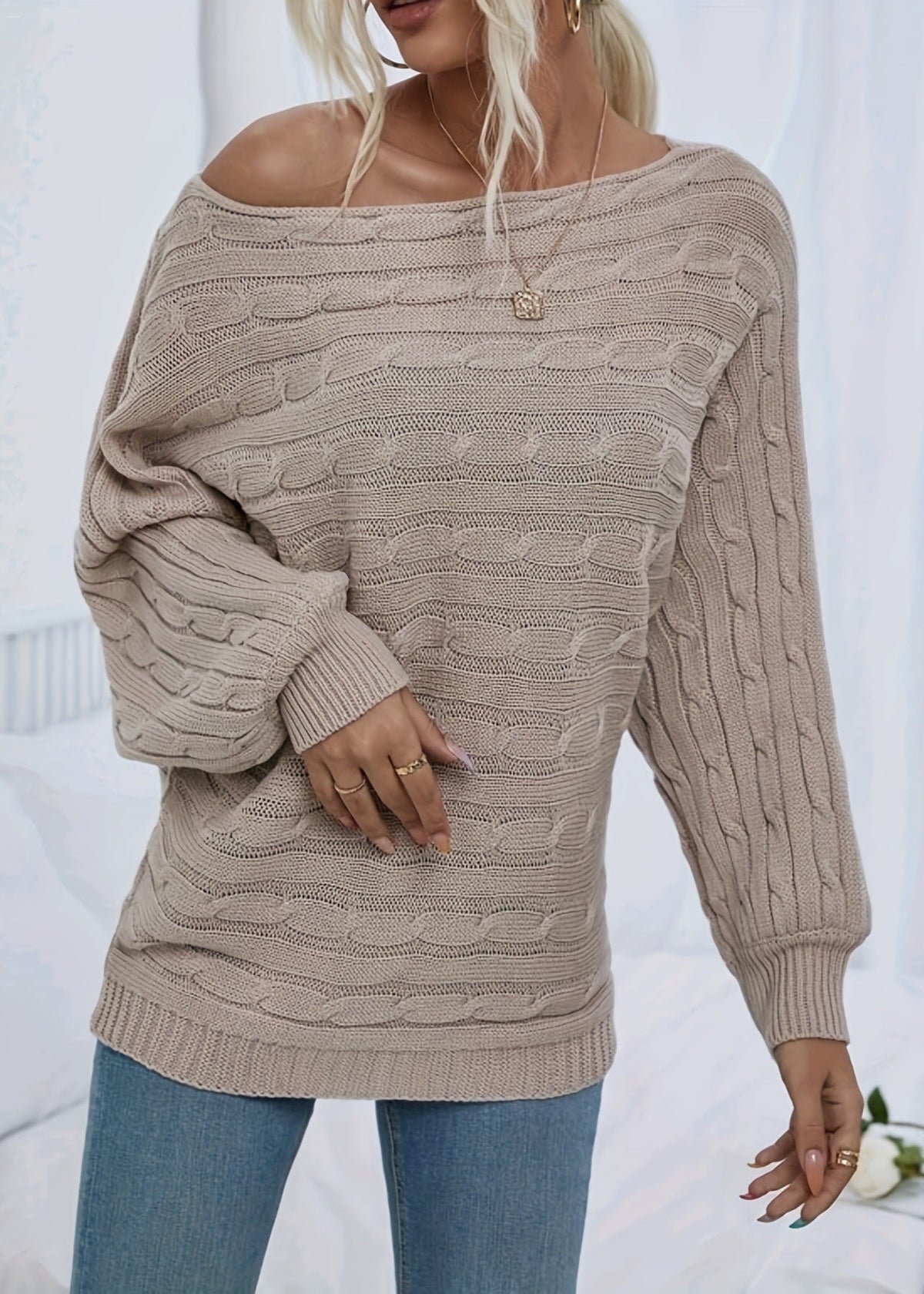 Calliane™ | Pull Neck